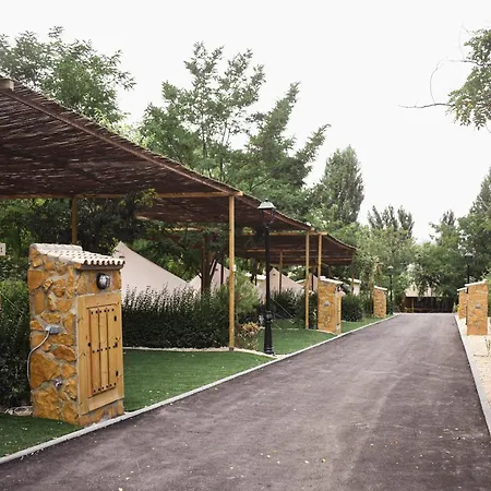 Camping Valdeluna Valdepenas de Jaen Exterior photo